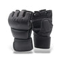 Gants MMA noirs ouverts aux doigts avec fermeture velcro.