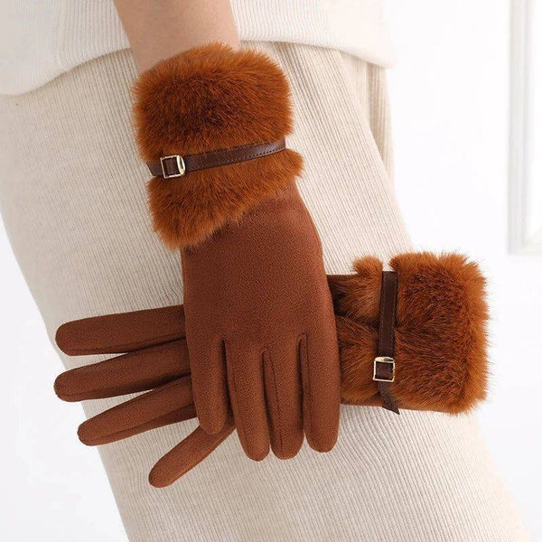 Gants chauffants marron pour femme avec bordure en fausse fourrure et boucle.