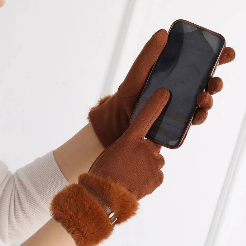 Gants chauffants marron pour femme avec bordure en fausse fourrure.