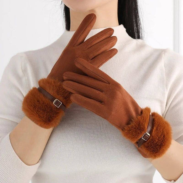 Gants marron pour femme avec bordure en fausse fourrure et boucle.