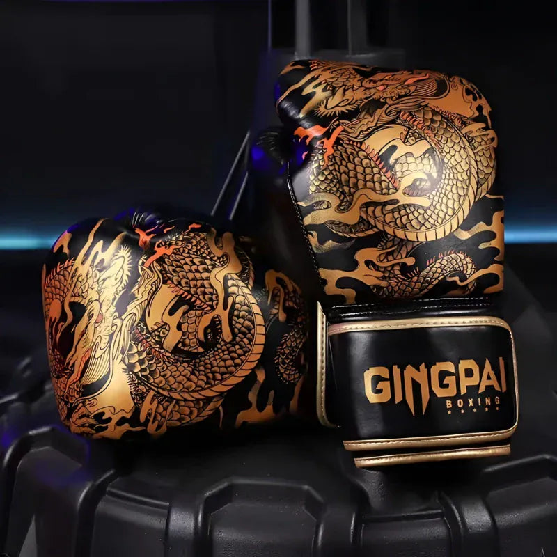 Gants de boxe noirs avec un dragon doré et le logo GINGPAI BOXING.