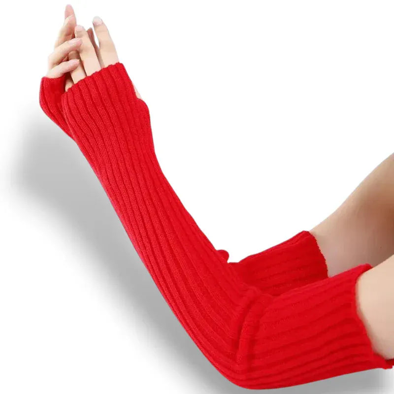 Gants longs rouges sans doigts en tricot pour femme.
