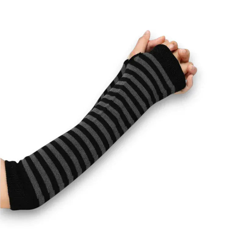 Gants longs rayés pour femme sans doigts.