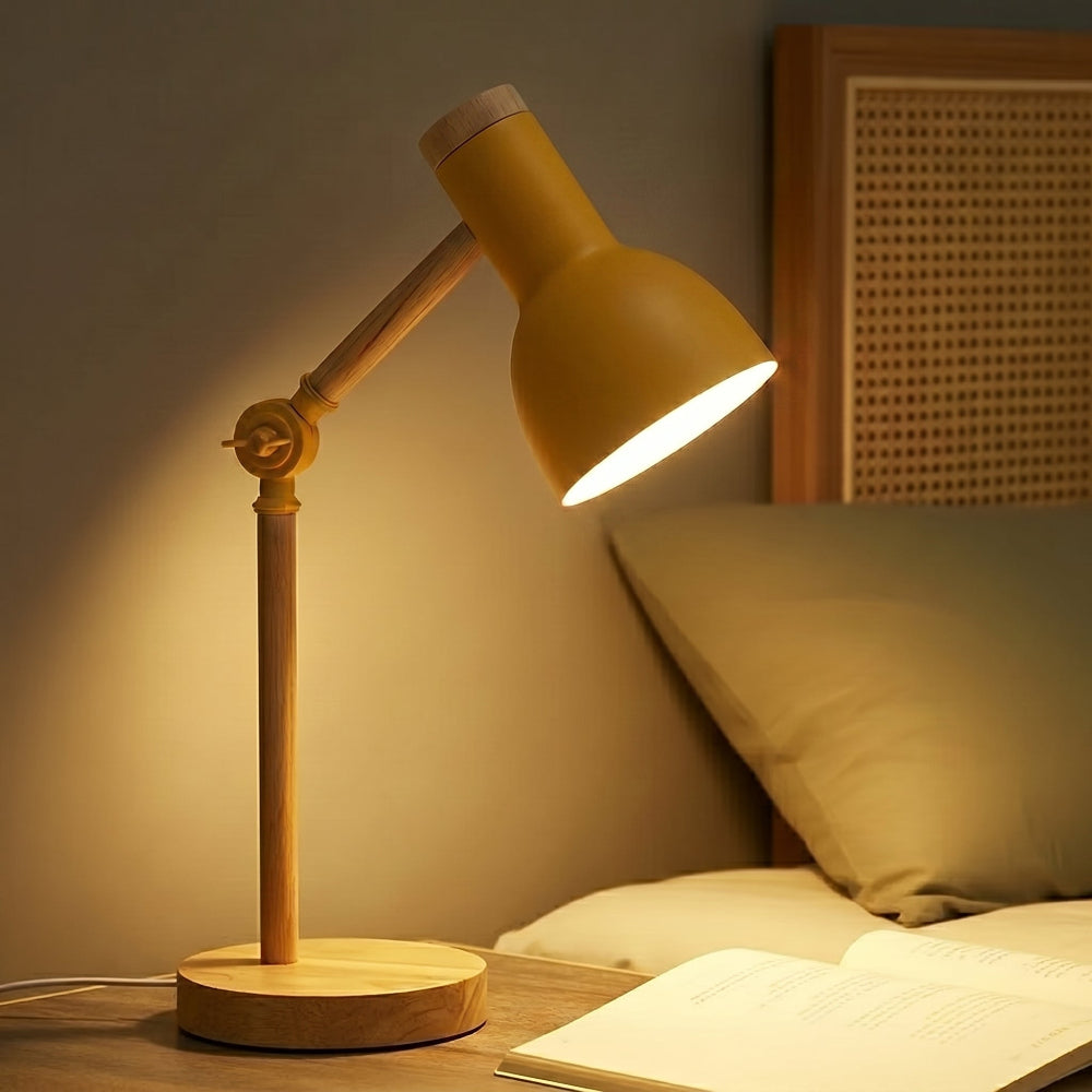 Lampe de chevet bois orientable variant jaune sur table de chevet