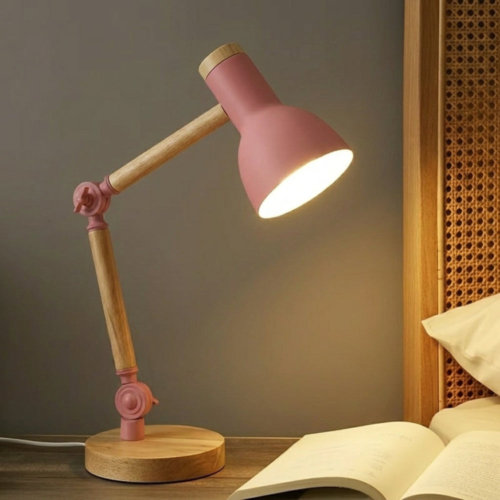 Lampe de chevet bois orientable  au chevet du lit