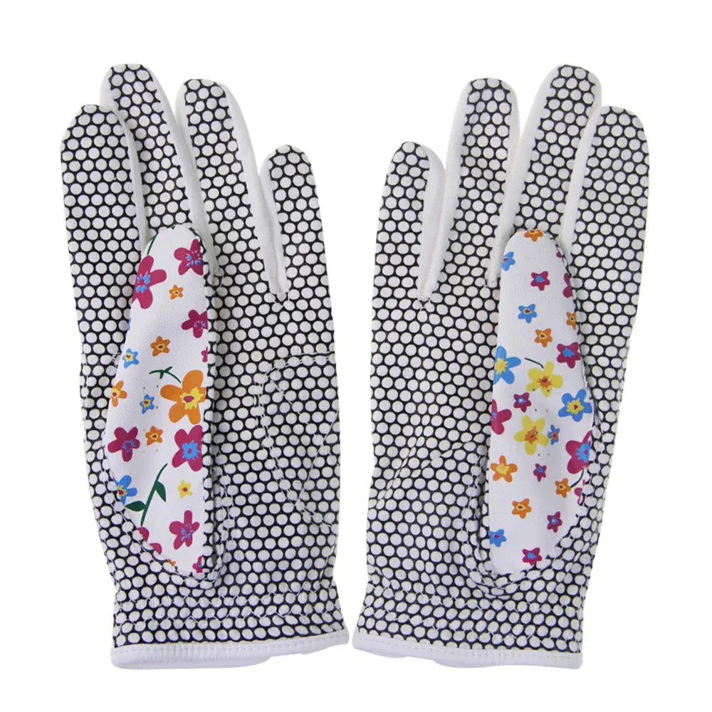 Gants de golf blancs pour femmes avec motif floral et prise antidérapante.