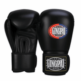 Gants de boxe noirs avec logo Gingpai sur le poignet.