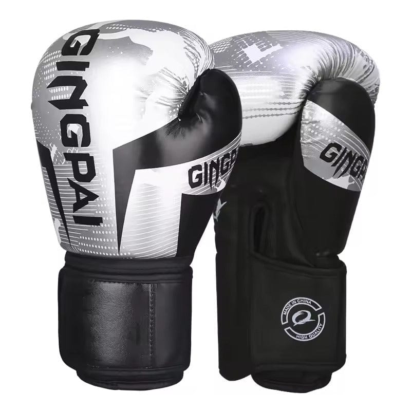 Gants de boxe Gingpai argentés et noirs avec logo.