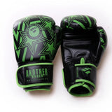 Gants de boxe noirs et verts avec motif étoile et logo Another Boxer.